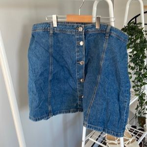 size 18 H&M button up denim skirt
